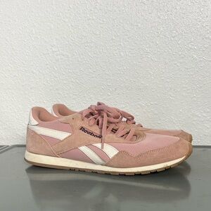 Reebok Blush Pink Fashion Sneakers Athletic Shoes Size 8.5 Low Top Lace Up Suede